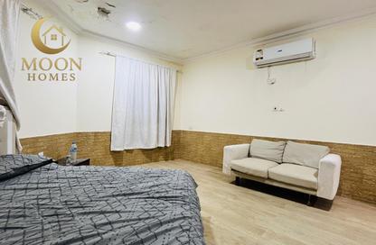 Apartment - 1 Bedroom - 1 Bathroom for rent in Umm Ghwailina Comm - Umm Ghuwalina - Umm Ghuwailina - Doha Apartment - 1 Bedroom - 1 Bathroom for rent in Umm Ghwailina Comm - Umm Ghuwalina - Umm Ghuwailina - Doha