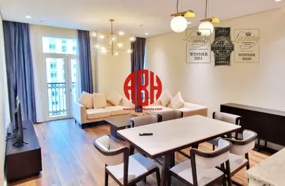 Apartment - 1 Bedroom - 2 Bathrooms for rent in Floresta Gardens - Floresta Gardens - The Pearl Island - Doha
