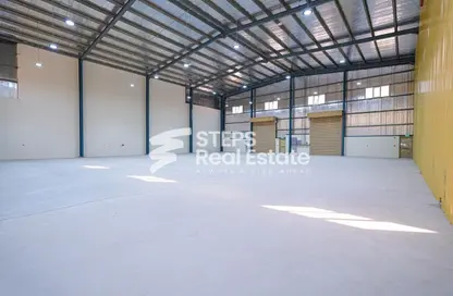 Warehouse - Studio for rent in East Industrial Street - Birkat Al Awamer - Al Wakra