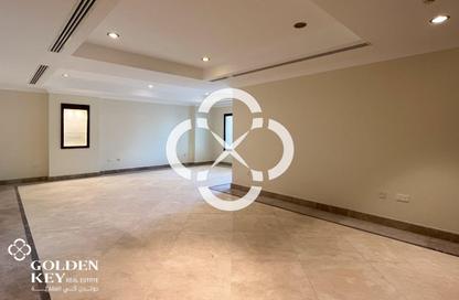 Apartment - 2 Bedrooms - 3 Bathrooms for rent in East Porto Drive - Porto Arabia - The Pearl Island - Doha