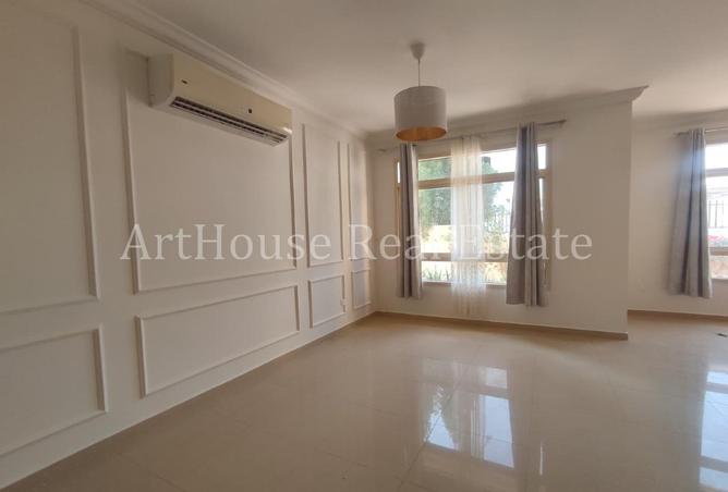 52452100 - Property Image 2