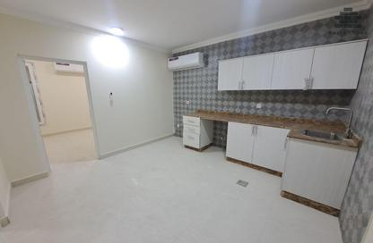 Apartment - 2 Bedrooms - 2 Bathrooms for rent in Umm Ghwailina Comm - Umm Ghuwalina - Umm Ghuwailina - Doha Apartment - 2 Bedrooms - 2 Bathrooms for rent in Umm Ghwailina Comm - Umm Ghuwalina - Umm Ghuwailina - Doha