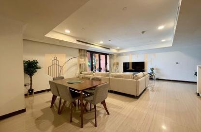 Apartment - 2 Bedrooms - 3 Bathrooms for rent in West Porto Drive - Porto Arabia - The Pearl Island - Doha