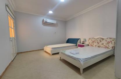 Apartment - 2 Bedrooms - 2 Bathrooms for rent in Al Mansoura - Al Mansoura - Doha