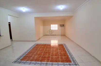 شقة - 2 غرف نوم - 2 حمامات للايجار في منتزه 7 - المنتزه - الدوحة