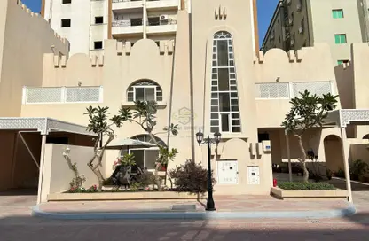 Villa - 3 Bedrooms - 3 Bathrooms for rent in Najma 28 - Ibn Dirhem Street - Najma - Doha