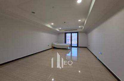 Apartment - Studio - 1 Bathroom for rent in West Porto Drive - Porto Arabia - The Pearl Island - Doha