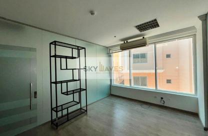 Office Space - Studio - 1 Bathroom for rent in Al Nasr Street - Al Nasr - Doha