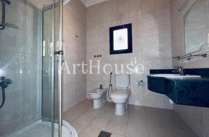 Villa - 4 Bedrooms - 5 Bathrooms for rent in Al Luqta - Al Luqta - Doha