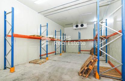 Warehouse - Studio - 1 Bathroom for rent in Industrial Area 2 - Industrial Area - Industrial Area - Doha
