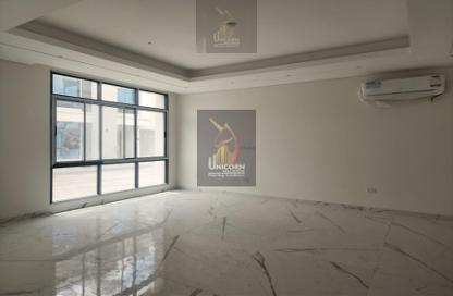 Compound - 6 Bedrooms - 6 Bathrooms for rent in Ammar Bin Yasser Street - Al Aziziyah - Doha Compound - 6 Bedrooms - 6 Bathrooms for rent in Ammar Bin Yasser Street - Al Aziziyah - Doha