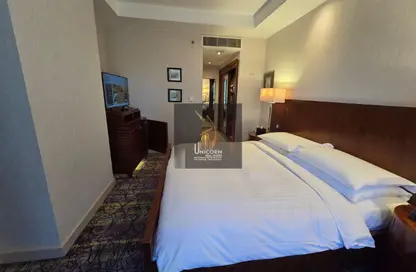 شقق فندقية - غرفة نوم - 2 حمامات للايجار في برج وست باي - الخليج الجنوبي - الخليج الغربي - الدوحة