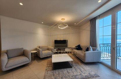 Apartment - 3 Bedrooms - 5 Bathrooms for rent in The Garden - Floresta Gardens - The Pearl Island - Doha Apartment - 3 Bedrooms - 5 Bathrooms for rent in The Garden - Floresta Gardens - The Pearl Island - Doha