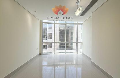 Apartment - 2 - 2 for rent in Marina Residences 195 - Marina District - Lusail
