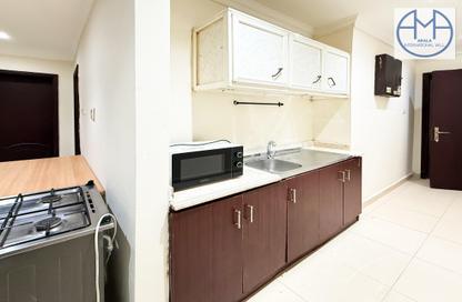 Apartment - 1 Bedroom - 1 Bathroom for rent in Umm Ghwailina Comm - Umm Ghuwalina - Umm Ghuwailina - Doha