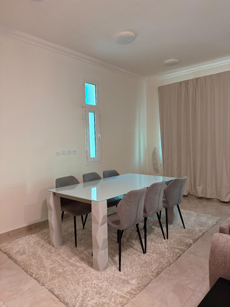 LUXURY 2BEDROOM FULLY FURNISHED WITH BALCONY thumbnail 6