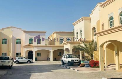 مجمع سكني - 5 غرف نوم - 5 حمامات للايجار في 870 شارع - جنوب الدحيل - الدحيل - الدوحة