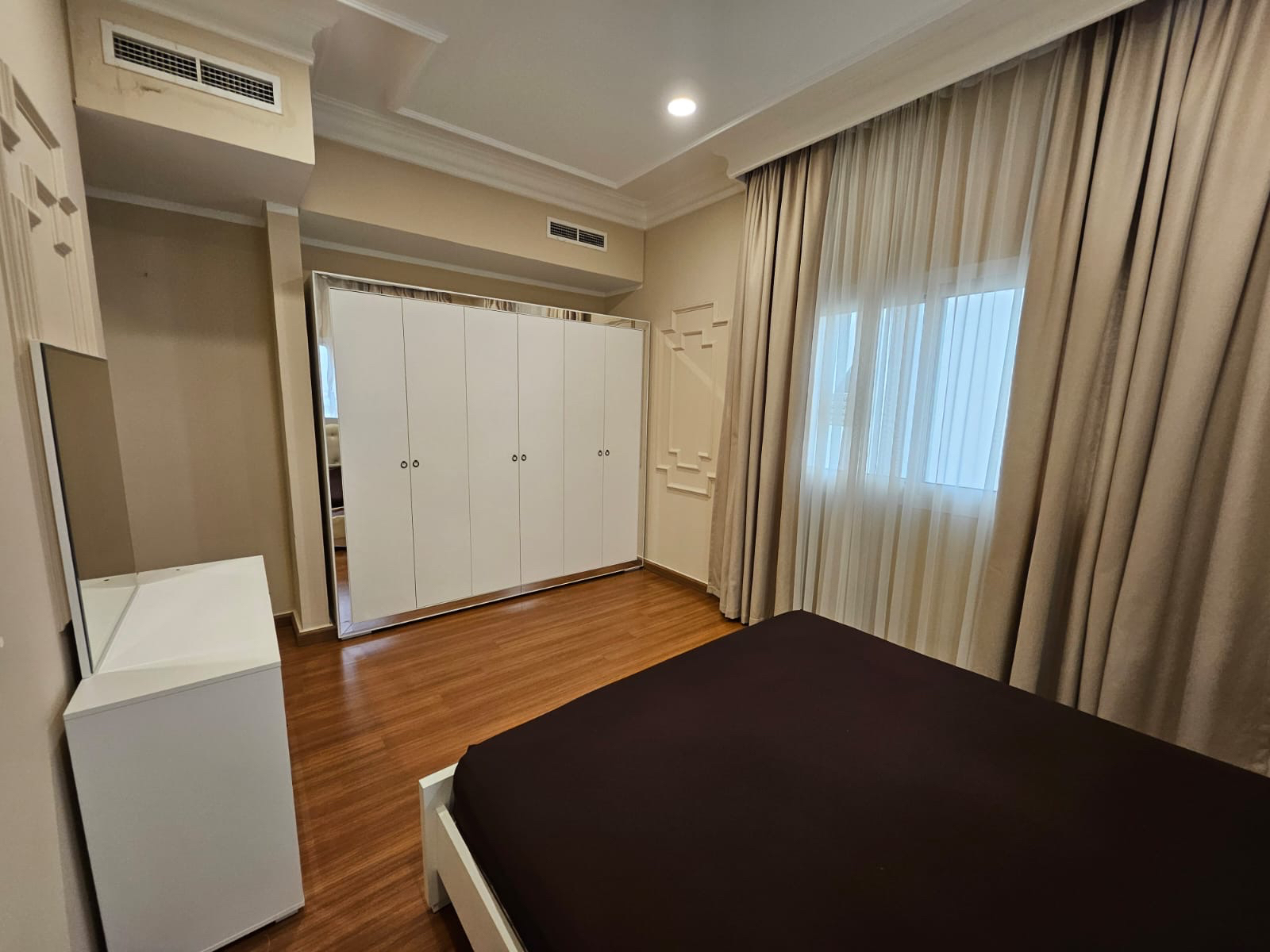 ELEGANT 2BHK FF SEE VEIW UPGRADED APARTMENT thumbnail 5