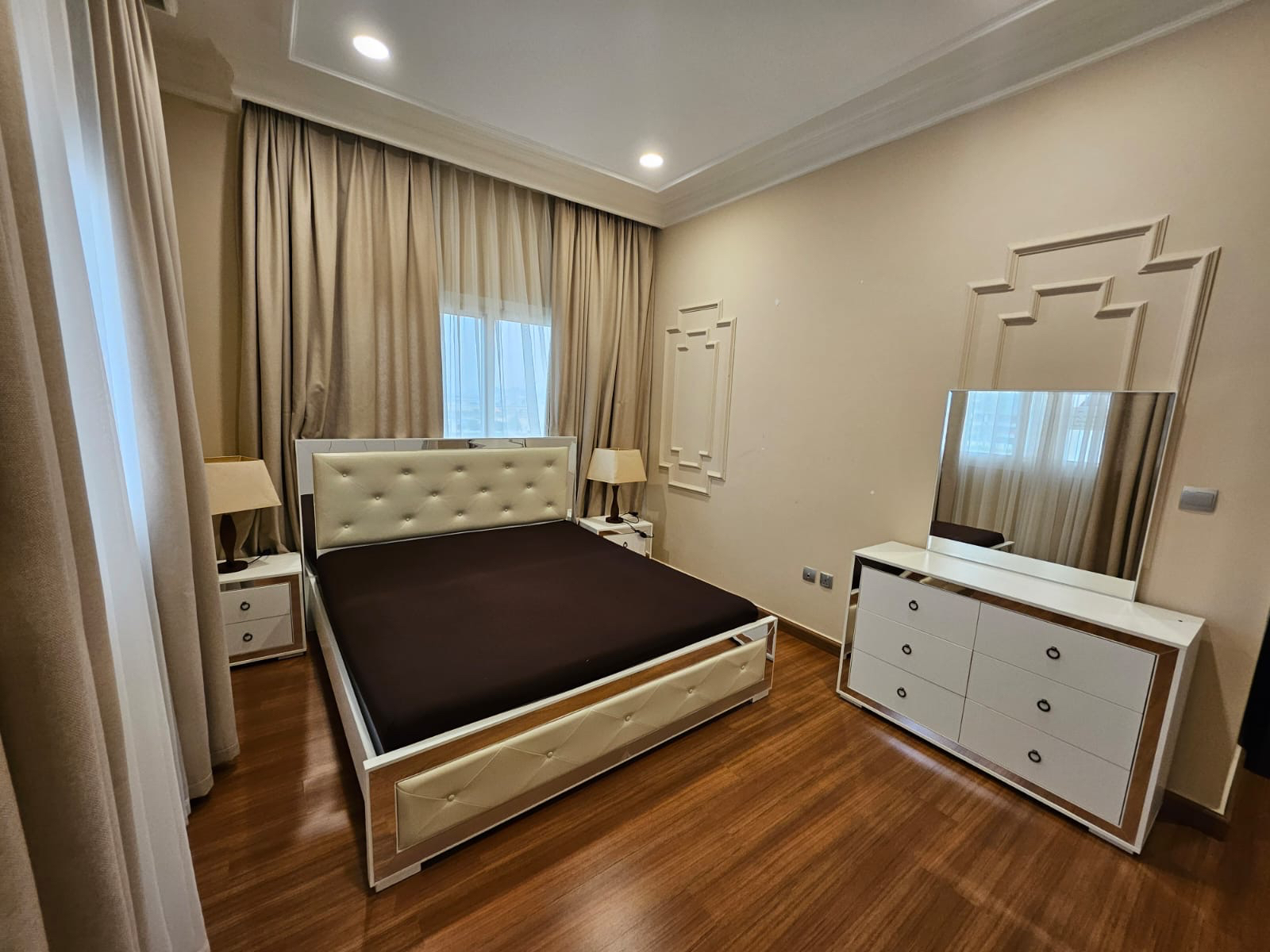 ELEGANT 2BHK FF SEE VEIW UPGRADED APARTMENT thumbnail 18
