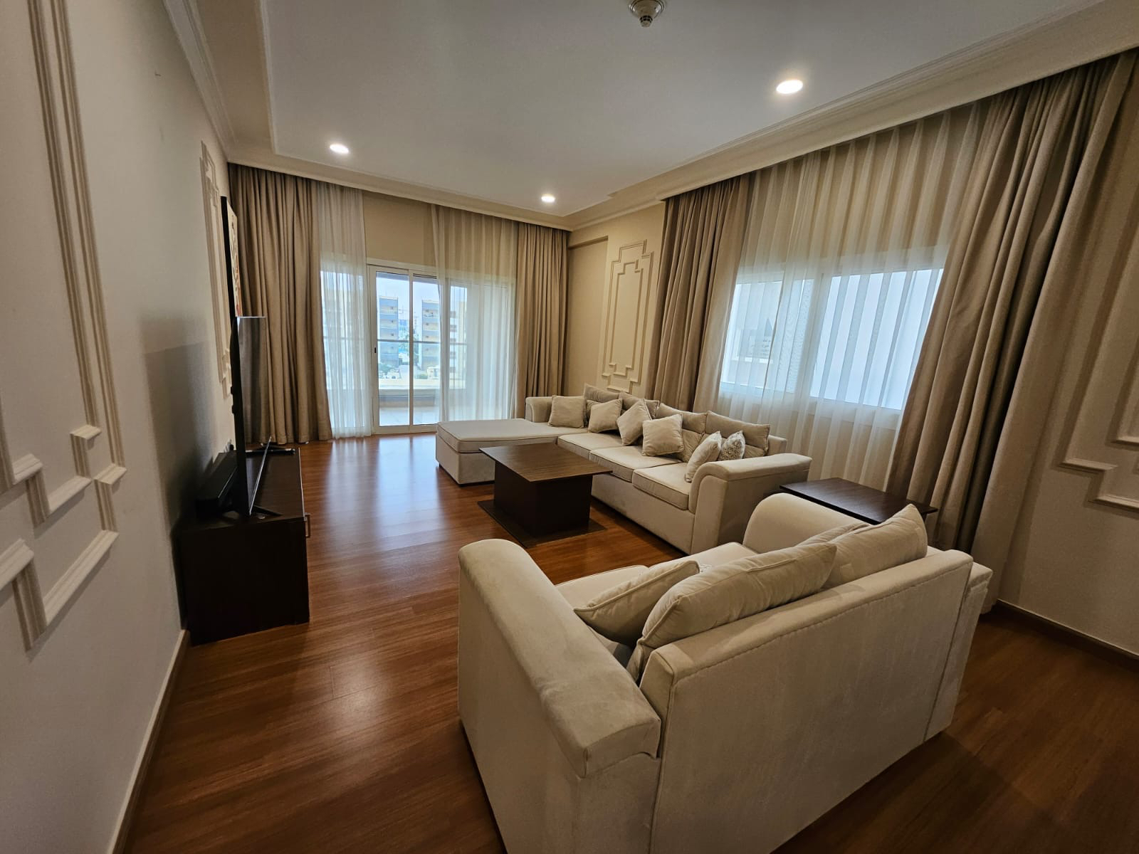 ELEGANT 2BHK FF SEE VEIW UPGRADED APARTMENT thumbnail 14