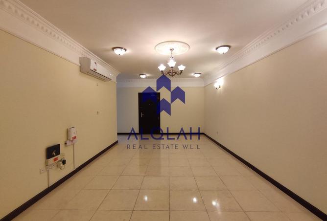 1012445 - Property Image 2