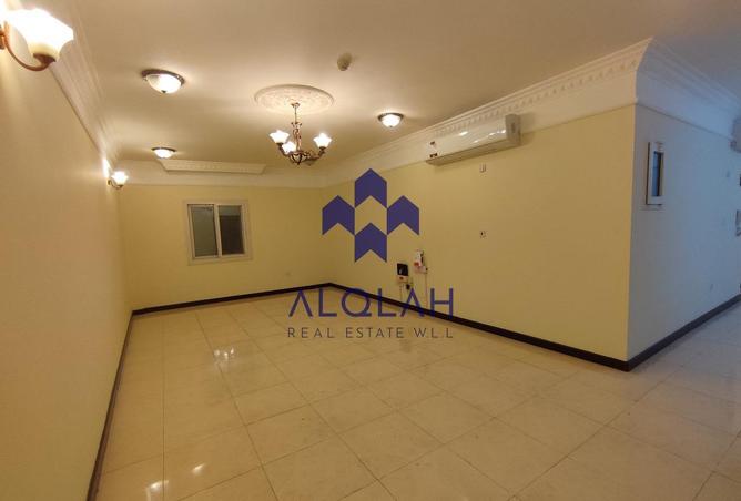 1012445 - Property Image 3