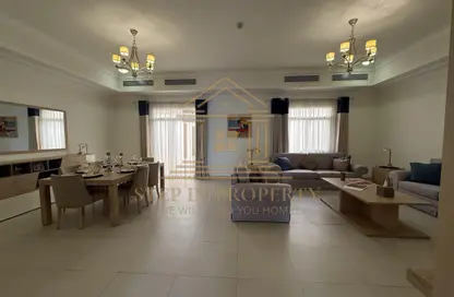 فيلا - 3 غرف نوم - 4 حمامات للايجار في شارع الدانة - مريخ - المريخ - الدوحة