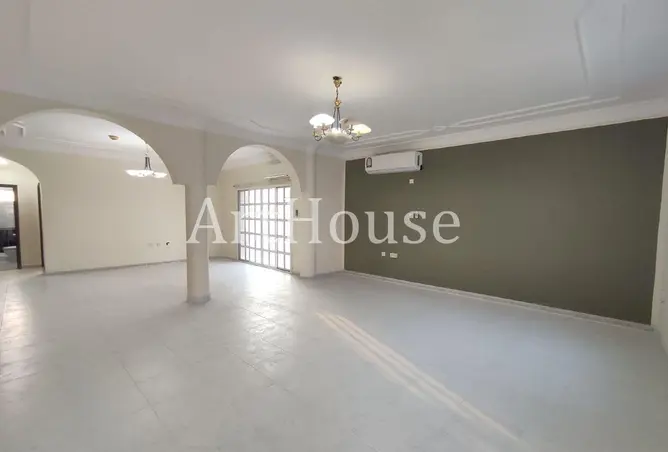 63421517 - Property Image 2