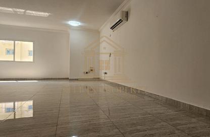 Apartment - 3 Bedrooms - 3 Bathrooms for rent in Anas Street - Fereej Bin Mahmoud North - Fereej Bin Mahmoud - Doha