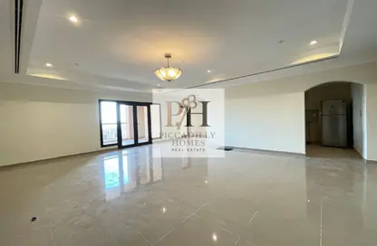 شقة - 2 غرف نوم - 3 حمامات للايجار في برج 28 - بورتو أرابيا - جزيرة اللؤلؤة - الدوحة