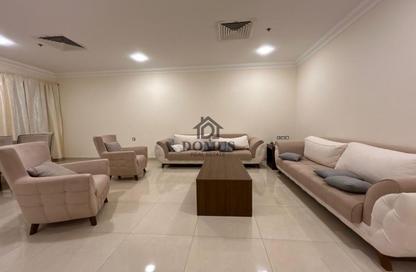 Apartment - 3 Bedrooms - 3 Bathrooms for rent in Fereej Abdul Aziz - Fereej Abdul Aziz - Doha