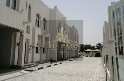 مجمع سكني - 5 غرف نوم - 5 حمامات للايجار في ٣٥ ويست باي - الخليج الغربي - الدوحة