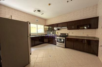 Villa - 5 Bedrooms - 4 Bathrooms for rent in Bu Hamour Street - Abu Hamour - Doha