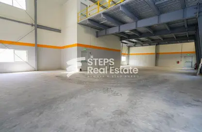 Warehouse - Studio - 1 Bathroom for rent in Industrial Area 4 - Industrial Area - Industrial Area - Doha