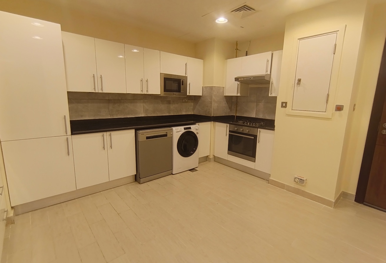 Fully Furnished 1BHK | Bills Included | Fox Hills thumbnail 4