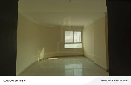 Apartment - 1 Bedroom - 2 Bathrooms for rent in Salaja Street - Doha Al Jadeed - Doha