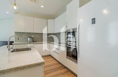 Apartment - 2 Bedrooms - 4 Bathrooms for rent in Floresta Gardens - The Pearl Island - Doha
