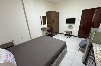 Apartment - Studio - 1 for rent in Al Mansoura - Al Mansoura - Doha