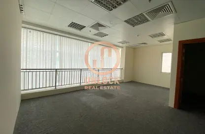 مساحات مكتبية - استوديو - 2 حمامات للايجار في بناية الهاشمي - شارع المنتزه - المنتزه - الدوحة