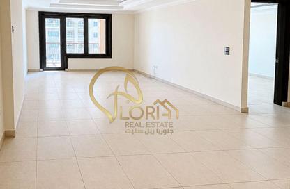 Apartment - 1 Bedroom - 2 Bathrooms for rent in East Porto Drive - Porto Arabia - The Pearl Island - Doha