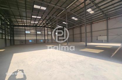 Warehouse - Studio - 4 Bathrooms for rent in East Industrial Street - Birkat Al Awamer - Al Wakra