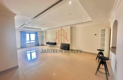 Apartment - 1 - 2 for rent in West Porto Drive - Porto Arabia - The Pearl Island - Doha Apartment - 1 - 2 for rent in West Porto Drive - Porto Arabia - The Pearl Island - Doha