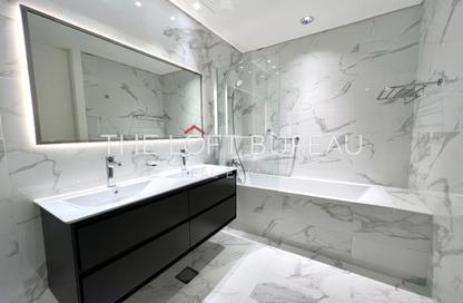 Apartment - 2 Bedrooms - 4 Bathrooms for sale in Crystal Residence - Gewan Island - The Pearl Island - Doha