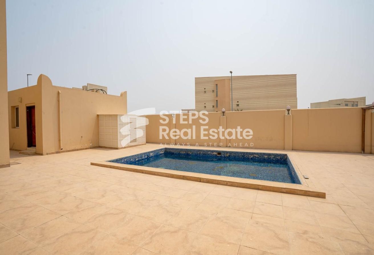 SUPER LUXURY LARGE 7BR VILLA -LEGTAIFIYA