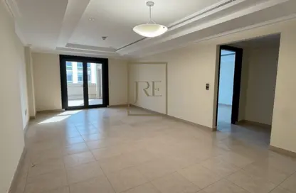 Apartment - 1 Bedroom - 2 Bathrooms for rent in East Porto Drive - Porto Arabia - The Pearl Island - Doha