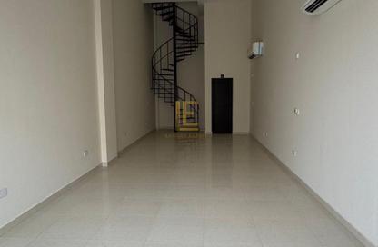 Shop - Studio - 1 Bathroom for rent in Souk Al gharaffa - Al Gharrafa - Doha