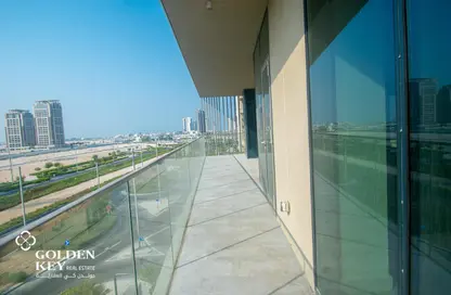 Apartment - 1 Bedroom - 2 Bathrooms for sale in Seef Lusail Tower 1 - Seef Lusail - Lusail City - Lusail