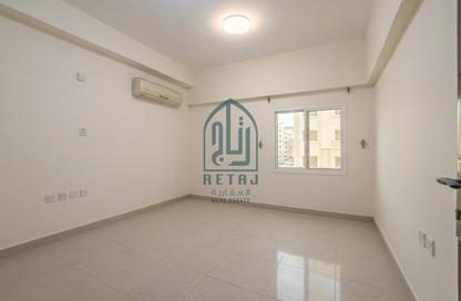 Apartment - 3 Bedrooms - 3 Bathrooms for rent in Salaja Street - Doha Al Jadeed - Doha