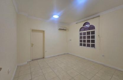 Apartment - Studio - 1 Bathroom for rent in Wadi Al Markh - Muraikh - AlMuraikh - Doha