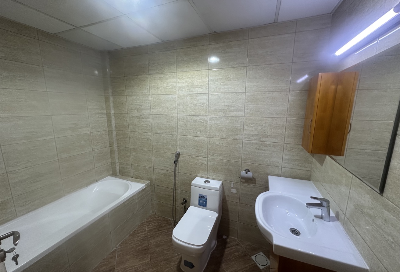 Lusail Studio Semi Furnished Garden View thumbnail 5